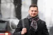 “Слуга народу” Анатолій Костюх купив новий люксовий кросовер за 2 млн грн