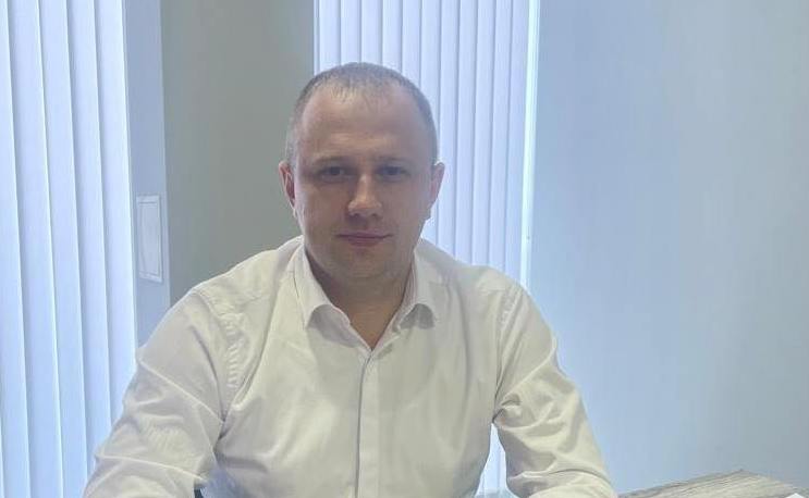 Безробітна дружина начальника сервісного центру МВС на Закарпатті придбала електромобіль за 1 млн грн