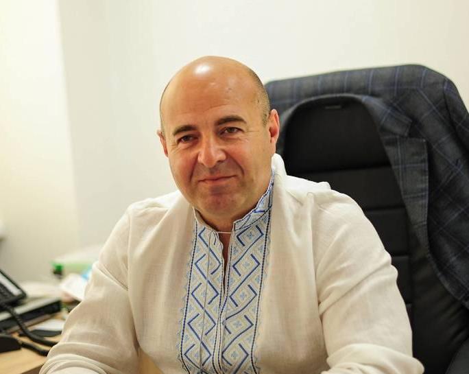 Начальник регіонального сервісного центру ГСЦ МВС в Одеській області Михайло Козловський має мільйонні заощадження та придбав нове авто