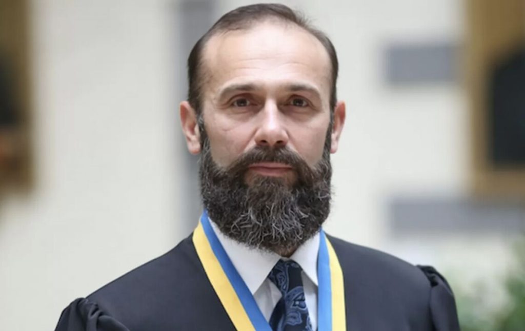 Ексзаступник голови Вищого Госпсуду Артур Ємельянов намагався втекти з України: його затримало ДБР