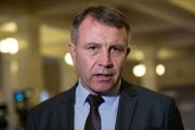Нардеп Валерій Гнатенко, який пропагує “рускій мір”, занижує вартість майна та оформлює його на родичів