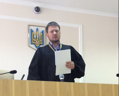 Скандальний суддя Печерського райсуду Роман Новак придбав малолітньому сину квартиру за майже 6 млн грн