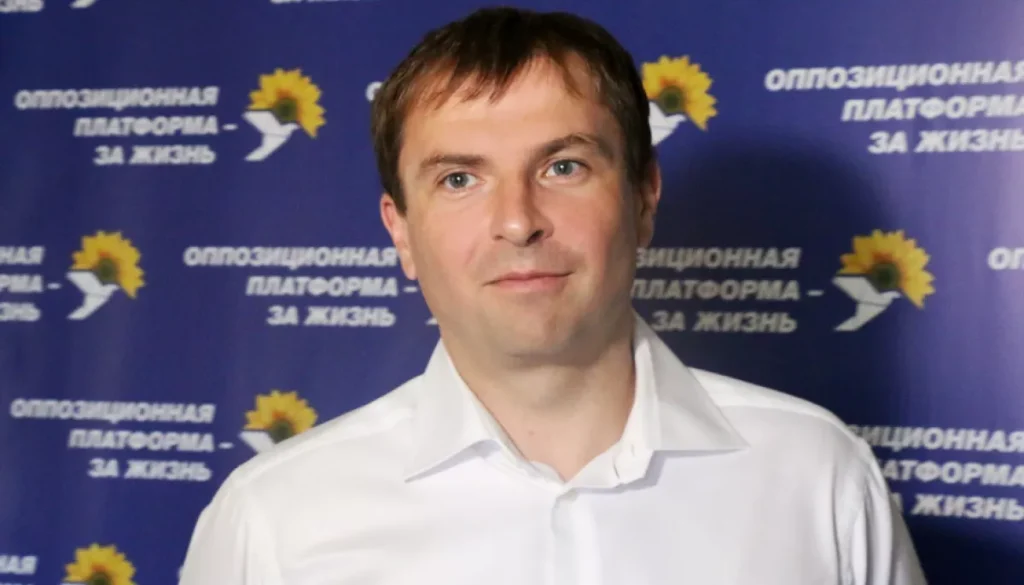 Нардеп-мільйонер від ОПЗЖ Федір Христенко втік з України за кілька днів до повномасштабного вторгнення. Зараз його родина переховується в ОАЕ, але він зберігає депутатський мандат