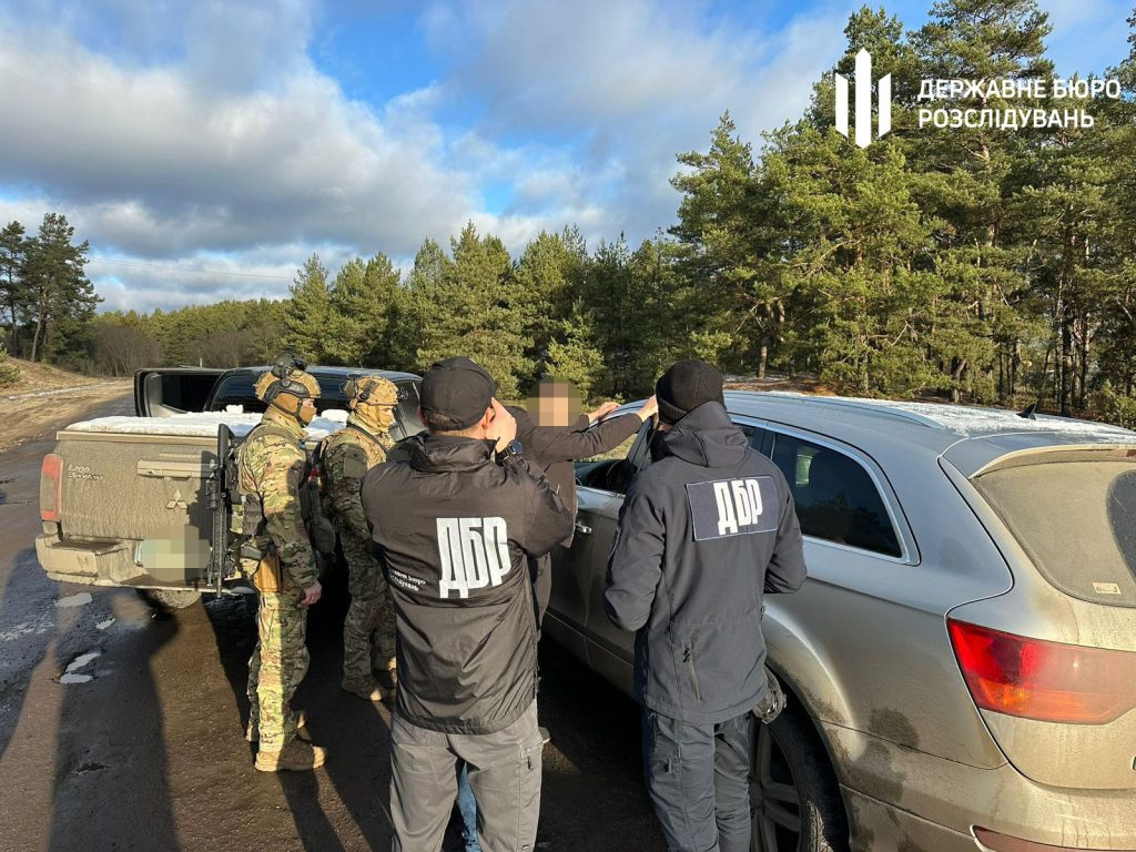 Правоохоронець з Рівненщини вивозив ухилянтів до білорусі