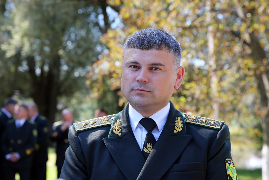 Директор столичного лісового офісу Віктор Сахнюк офрмив на дружину дві квартири та BMW X5