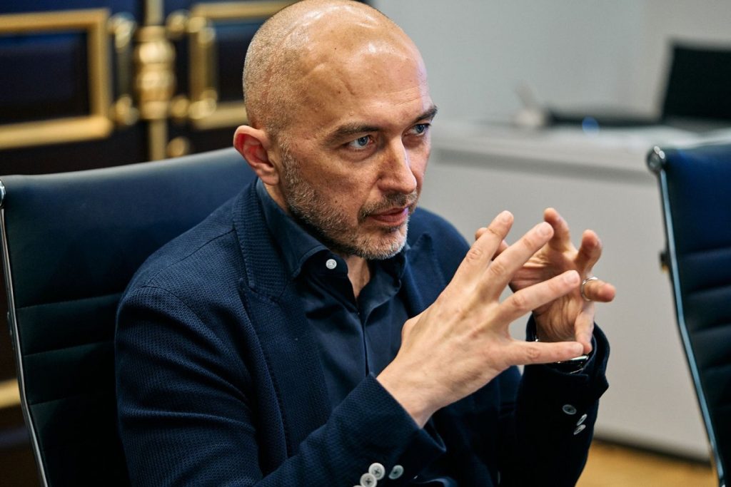 Голова НБУ Андрій Пишний дозволив виводить валюту з України підсанкційному «Мотор Банк»