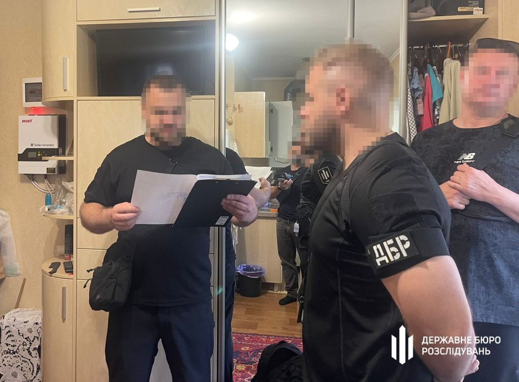 Експравоохоронець став власником активів на понад 33 млн грн. Все майно він оформив на родичів