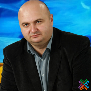 Екскерівник Хмельницької обласної прокуратури Олексій Олійник будує дачу, користується автівкою родича депутатів і приховує вартість свого майна. А його дружина звільнилась з прокуратури та влаштувалась до ТЦК 3 Екскерівник Хмельницької обласної прокуратури Олексій Олійник будує дачу, користується автівкою родича депутатів і приховує вартість свого майна. А його дружина звільнилась з прокуратури та влаштувалась до ТЦК